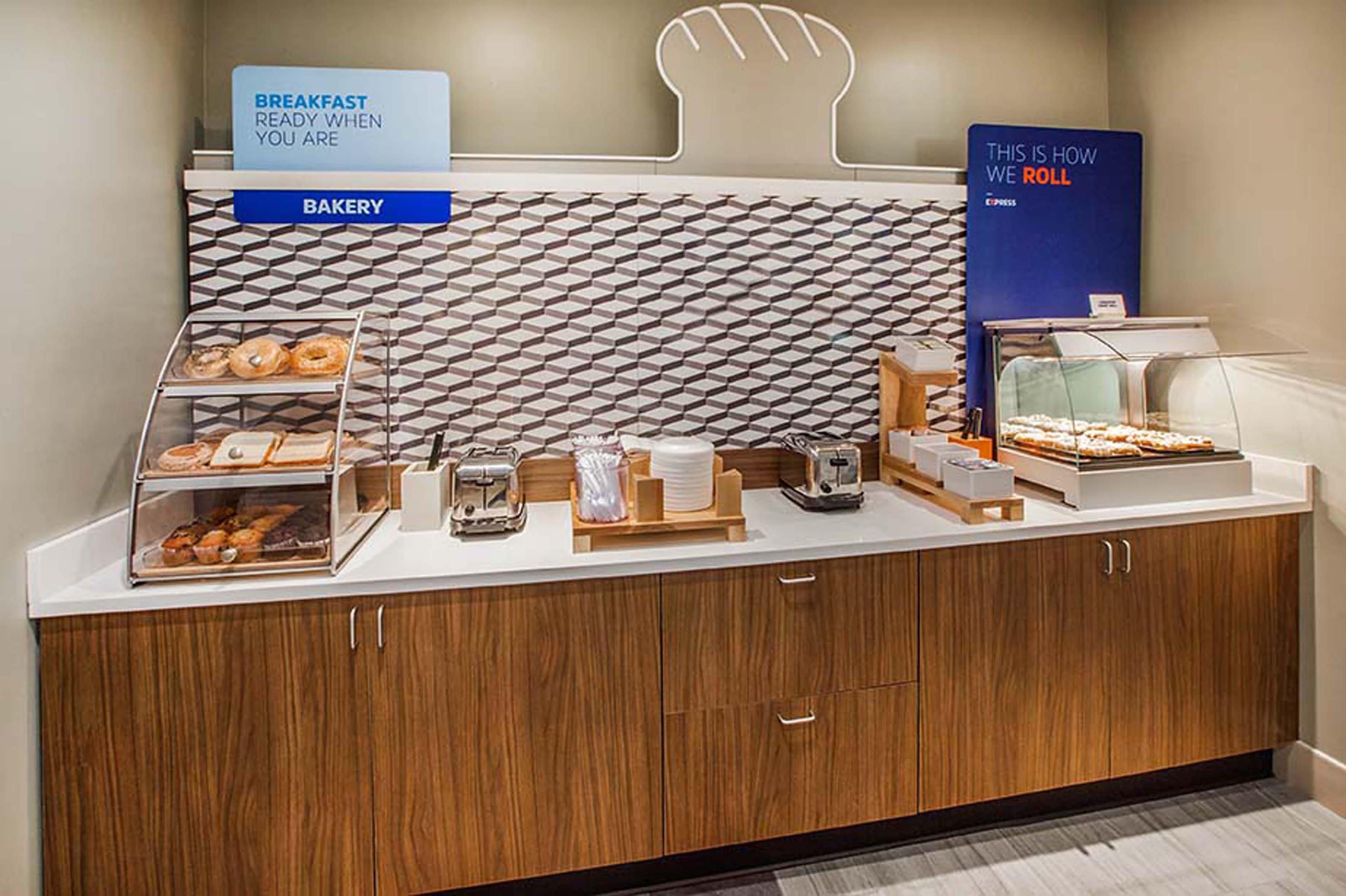 Holiday Inn Express & Suites Houston - Memorial Park Area By Ihg Luaran gambar