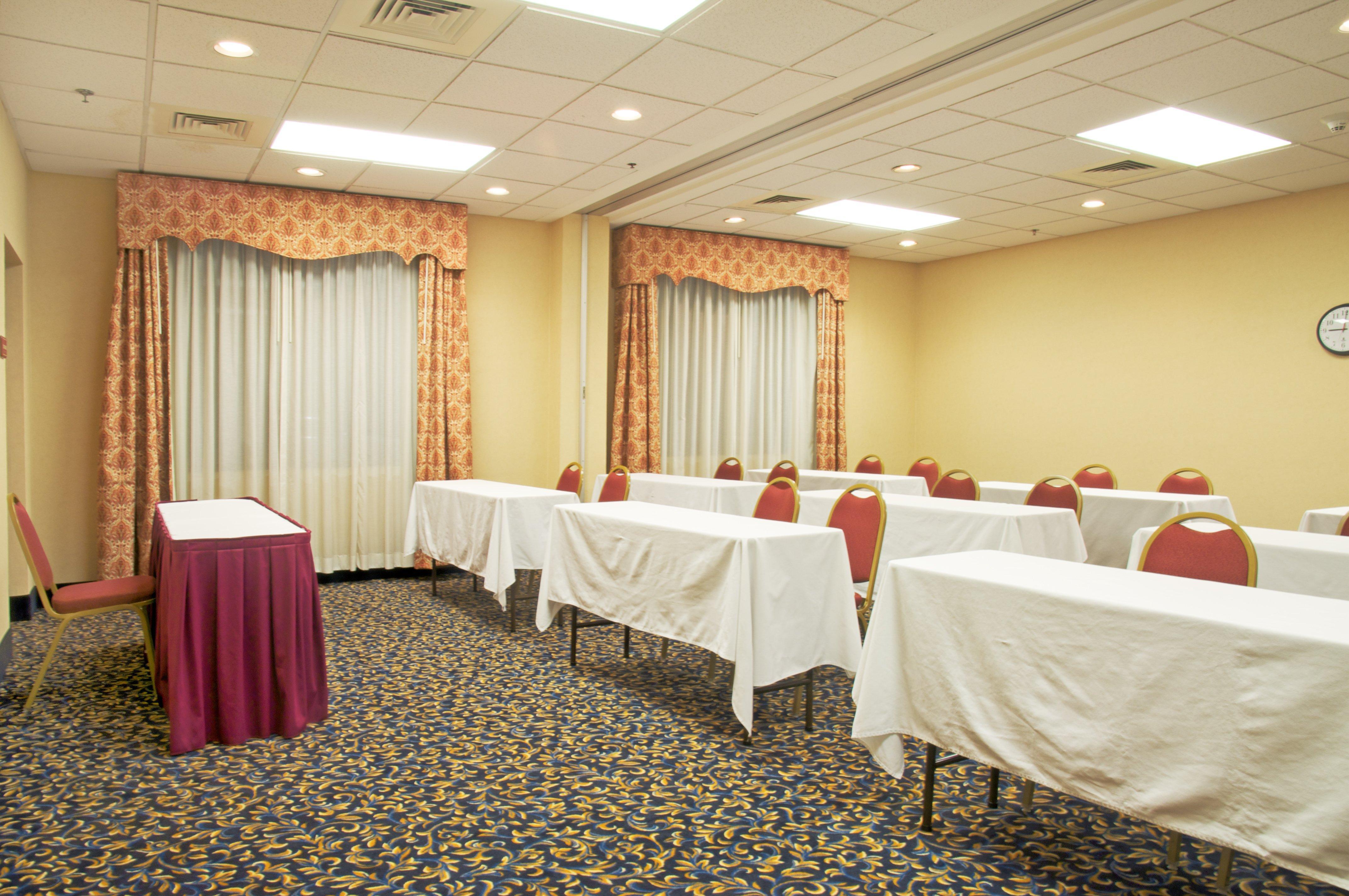 Holiday Inn Express & Suites Houston - Memorial Park Area By Ihg Luaran gambar