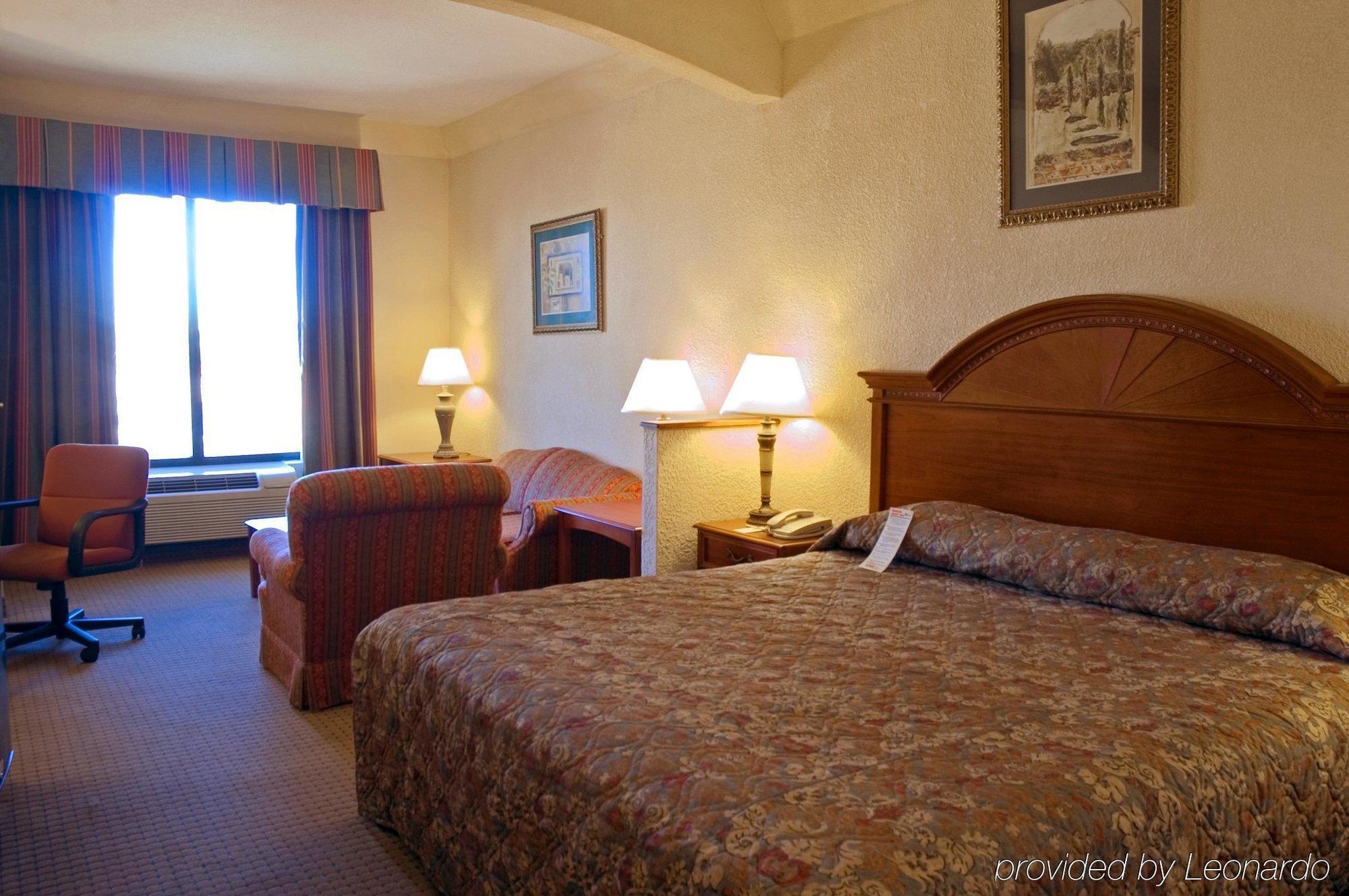 Holiday Inn Express & Suites Houston - Memorial Park Area By Ihg Luaran gambar