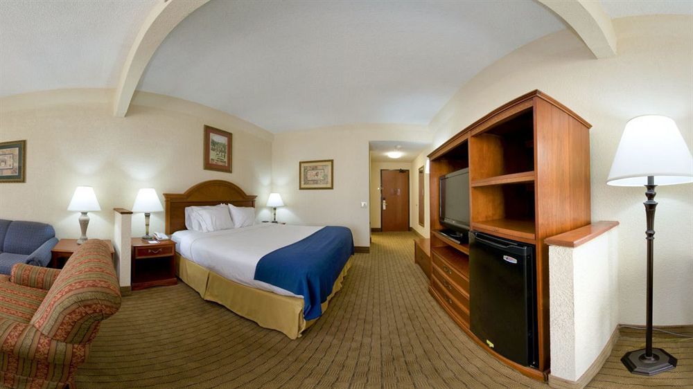 Holiday Inn Express & Suites Houston - Memorial Park Area By Ihg Luaran gambar