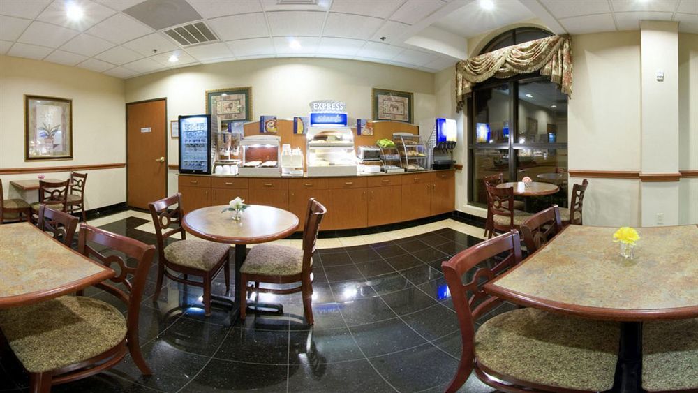 Holiday Inn Express & Suites Houston - Memorial Park Area By Ihg Luaran gambar