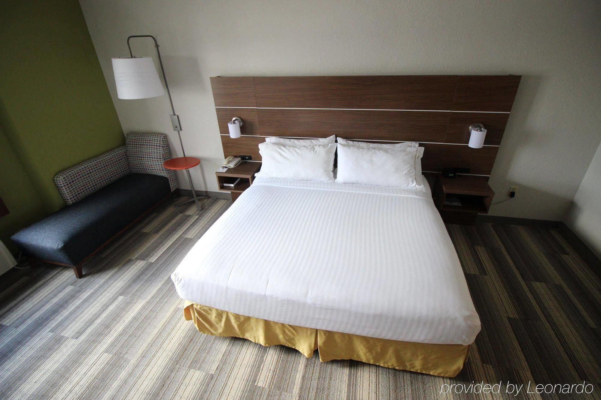 Holiday Inn Express & Suites Houston - Memorial Park Area By Ihg Luaran gambar