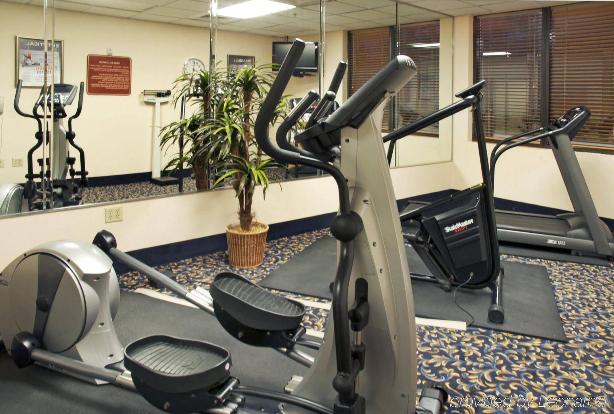 Holiday Inn Express & Suites Houston - Memorial Park Area By Ihg Luaran gambar